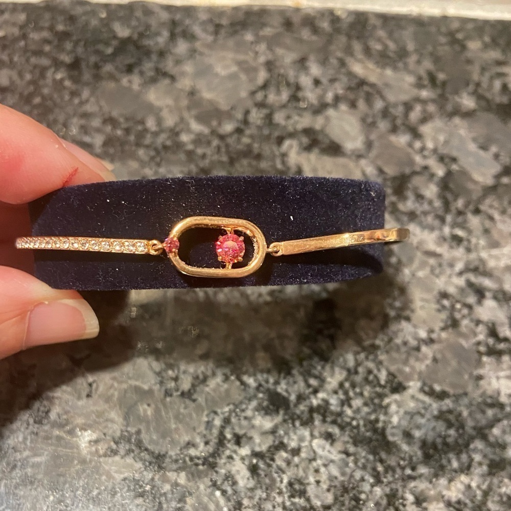 Swarovski Una Bracelet - Picture 4 of 9